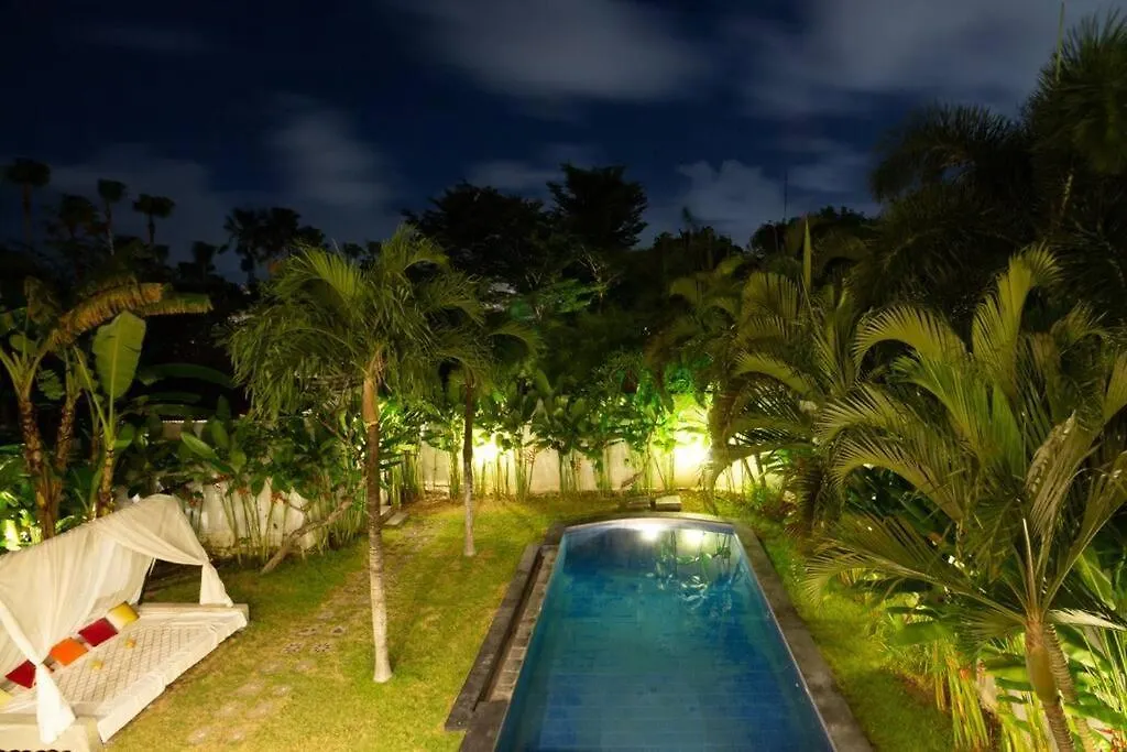 Tropical Garden Villa Near Seminyak Beach, With Private Pool 印尼